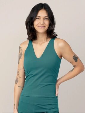 Kindred Bravely Wren Active V-Neck Nursing Tank Top in Teal